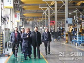 山東臨工與鑫海科技舉行產(chǎn)品交機(jī)暨戰(zhàn)略合作簽約儀式